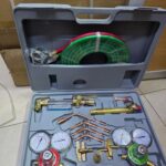 Gas welding and cutting tool set