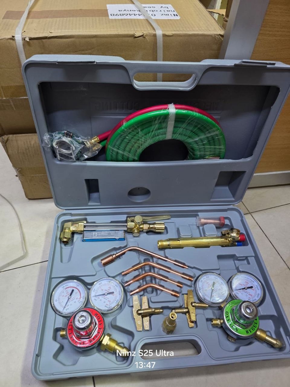 d7f908f5-b546-4fdf-81d6-f154f7ec98c3 Gas welding and cutting tool set - Image 1