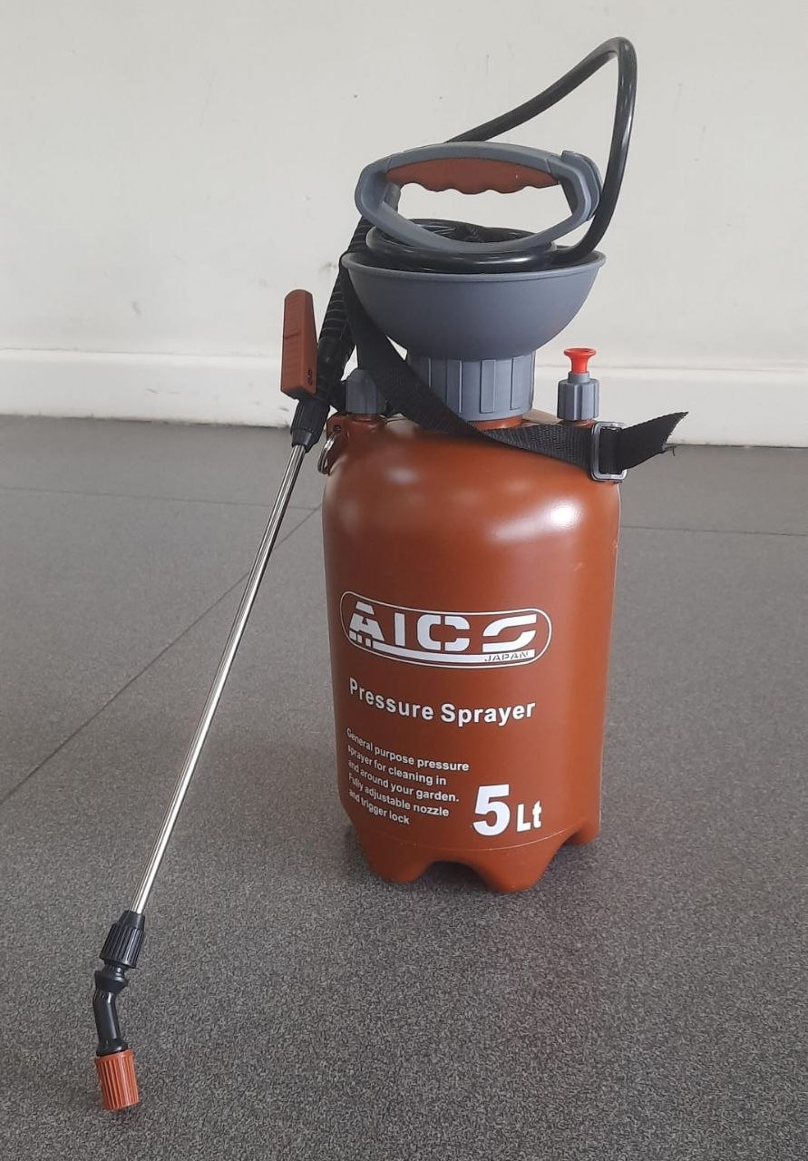 08b6e64a-eae2-4e39-b10d-c6b2a5c970b6 Aico Japan Shoulder Strap manual Sprayer 5 Litres - Image 1