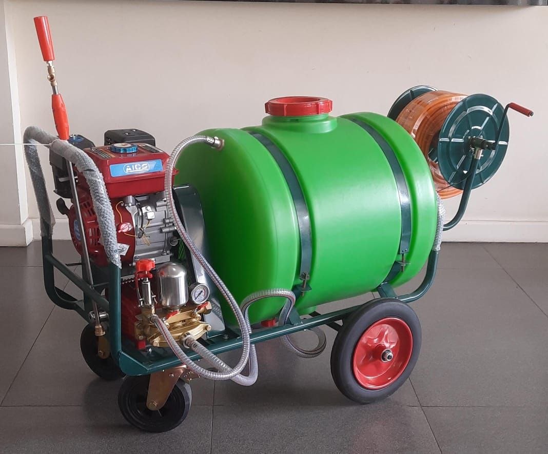 4f0b3250-38ef-45b4-879c-274f2ddb6c68 Aico Japan Petrol Engine Trolley Sprayer Tank Capacity 160 Litres - Image 1